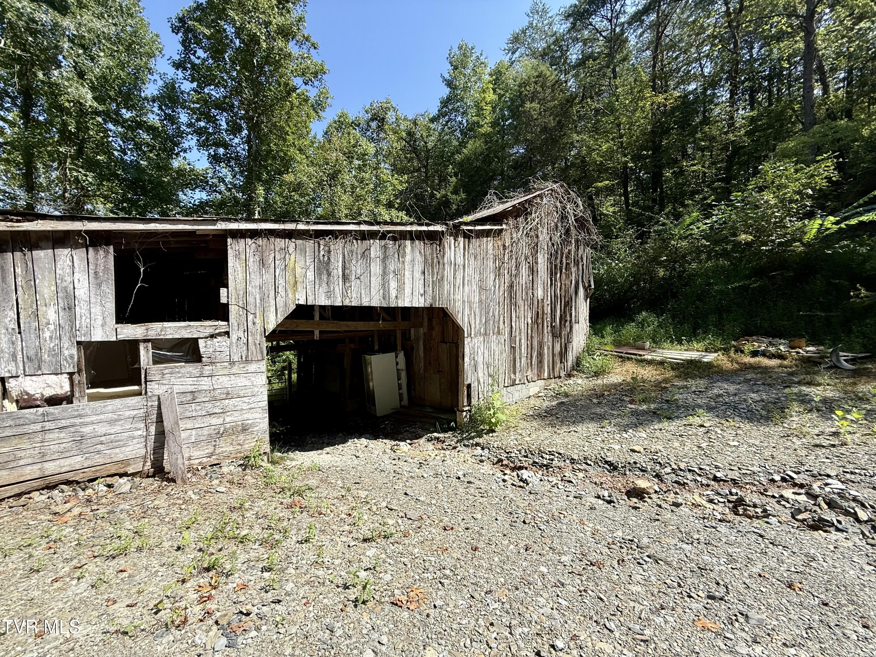 134 Kuhn Road Elizabethton, TN 37643 - Photo 6 of 38 IMG_0788