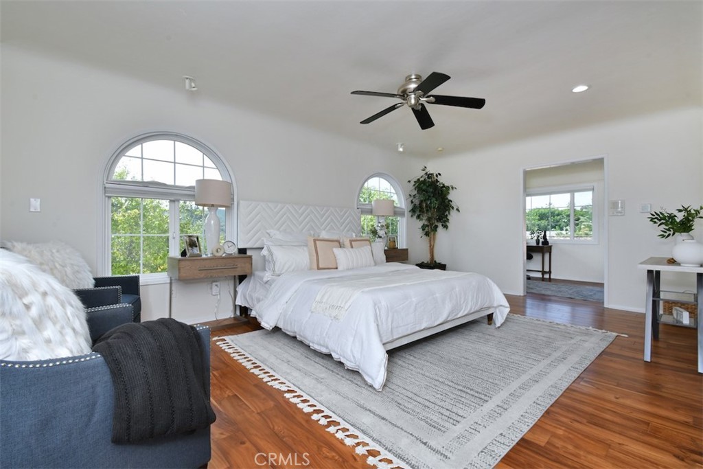 3935 Bon Homme Road Calabasas, CA 91302 - Photo 43 of 64 a bedroom with a bed window and couch