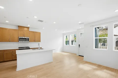 $619,900 | 3925 Lavine Way, Unit 103, Corona, CA 92883