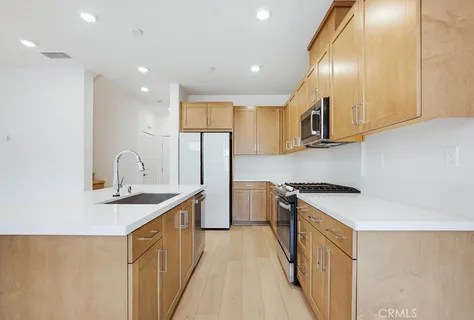 $619,900 | 3925 Lavine Way, Unit 103, Corona, CA 92883