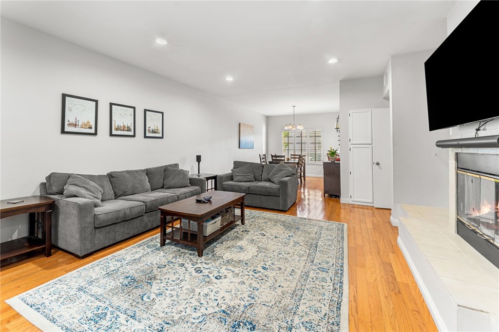 515 South Madison Avenue, Unit 2 Pasadena, CA 91101 - Photo 9 of 35 a living room with furniture and a flat screen tv