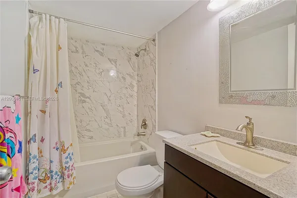 $2,995 | 14330 Southwest 97th Lane, Miami, FL 33186