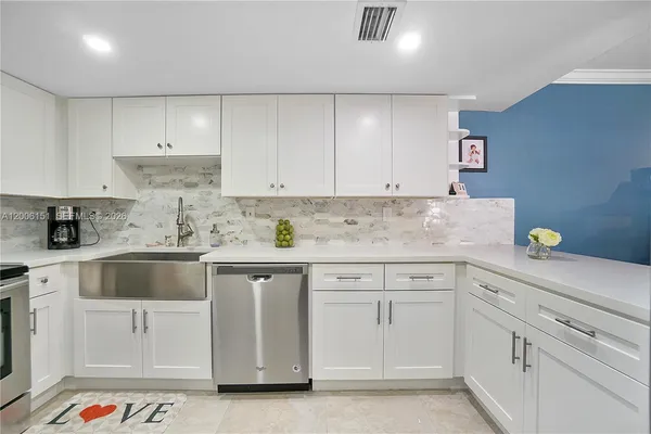 $2,995 | 14330 Southwest 97th Lane, Miami, FL 33186