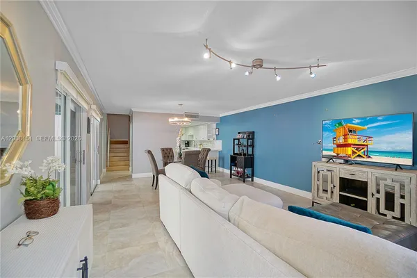 $2,995 | 14330 Southwest 97th Lane, Miami, FL 33186