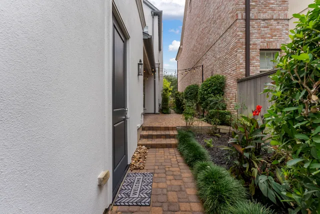 $7,900 | 14 Jetty Point Drive, The Woodlands, TX 77380