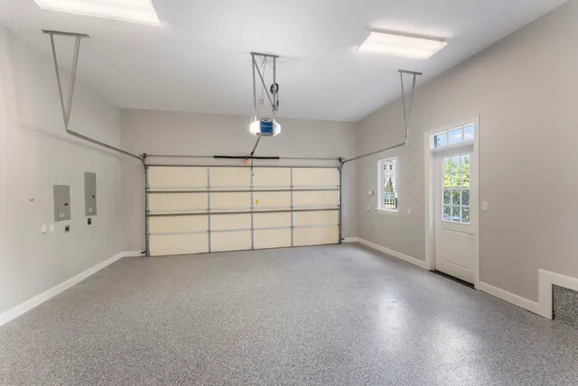 $7,900 | 14 Jetty Point Drive, The Woodlands, TX 77380