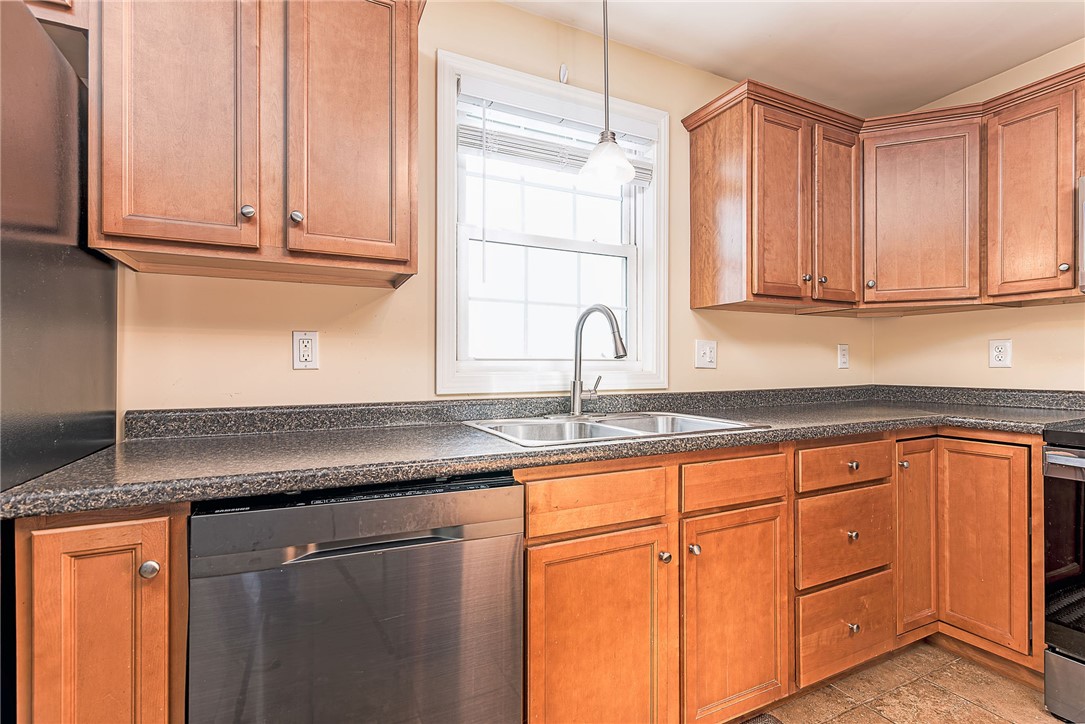 10 Josephine Drive, Unit 2D Charlestown, RI 02813 - Photo 5 of 28