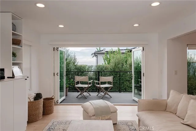 $1,999,999 | 1865 Hillcrest Drive, Hermosa Beach, CA 90254