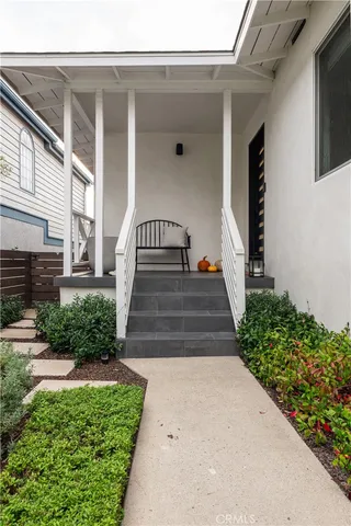 $1,999,999 | 1865 Hillcrest Drive, Hermosa Beach, CA 90254