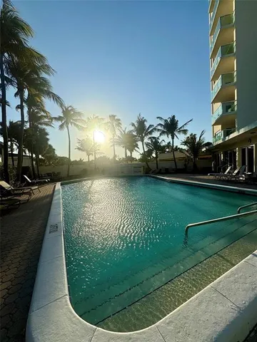 $3,200 | 6000 North Ocean Boulevard, Unit 1D, Lauderdale-by-the-Sea, FL 33308