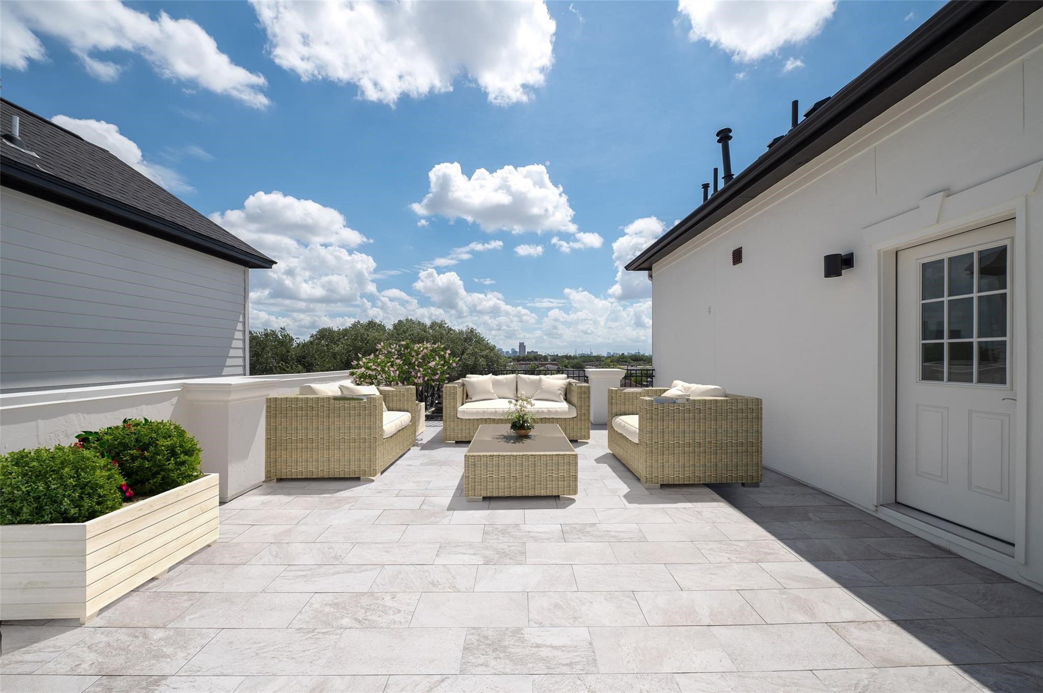 3327 Beverly Forest Drive Houston, TX 77057 - Photo 11 of 12 a entryway view with patio