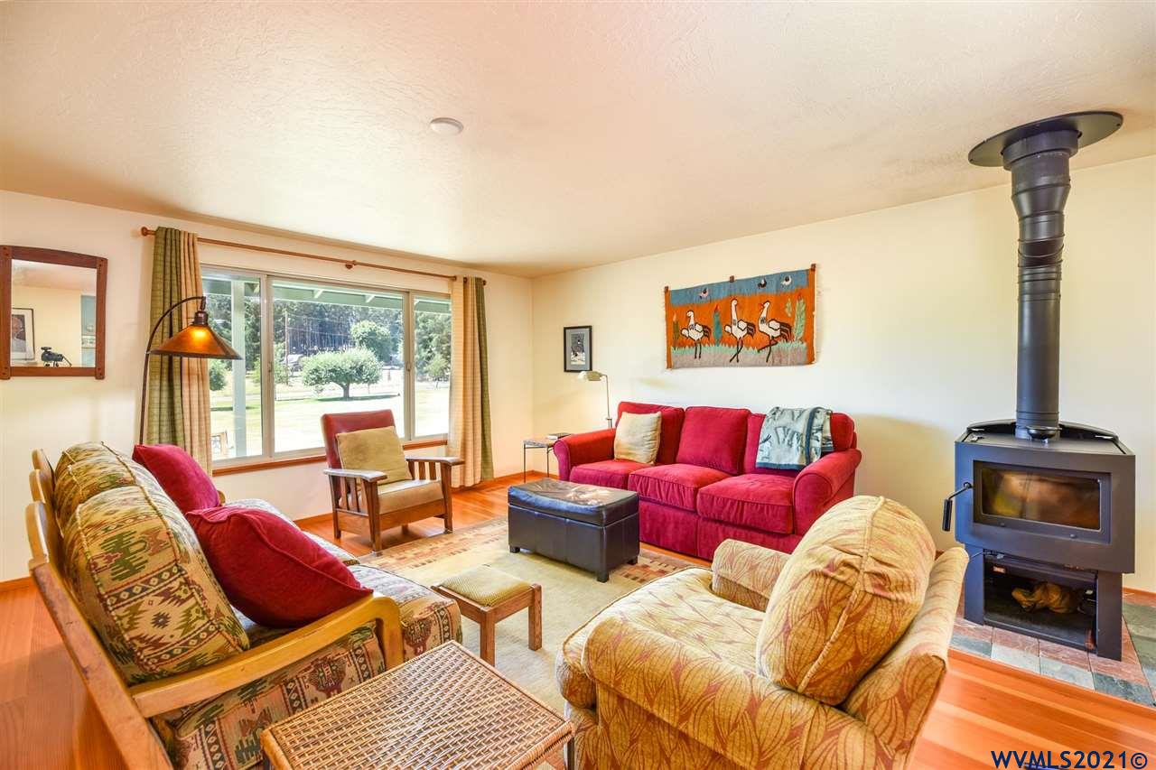 25803 Foster Road Monroe, OR 97456 - Photo 6 of 41 Gallery Image 6