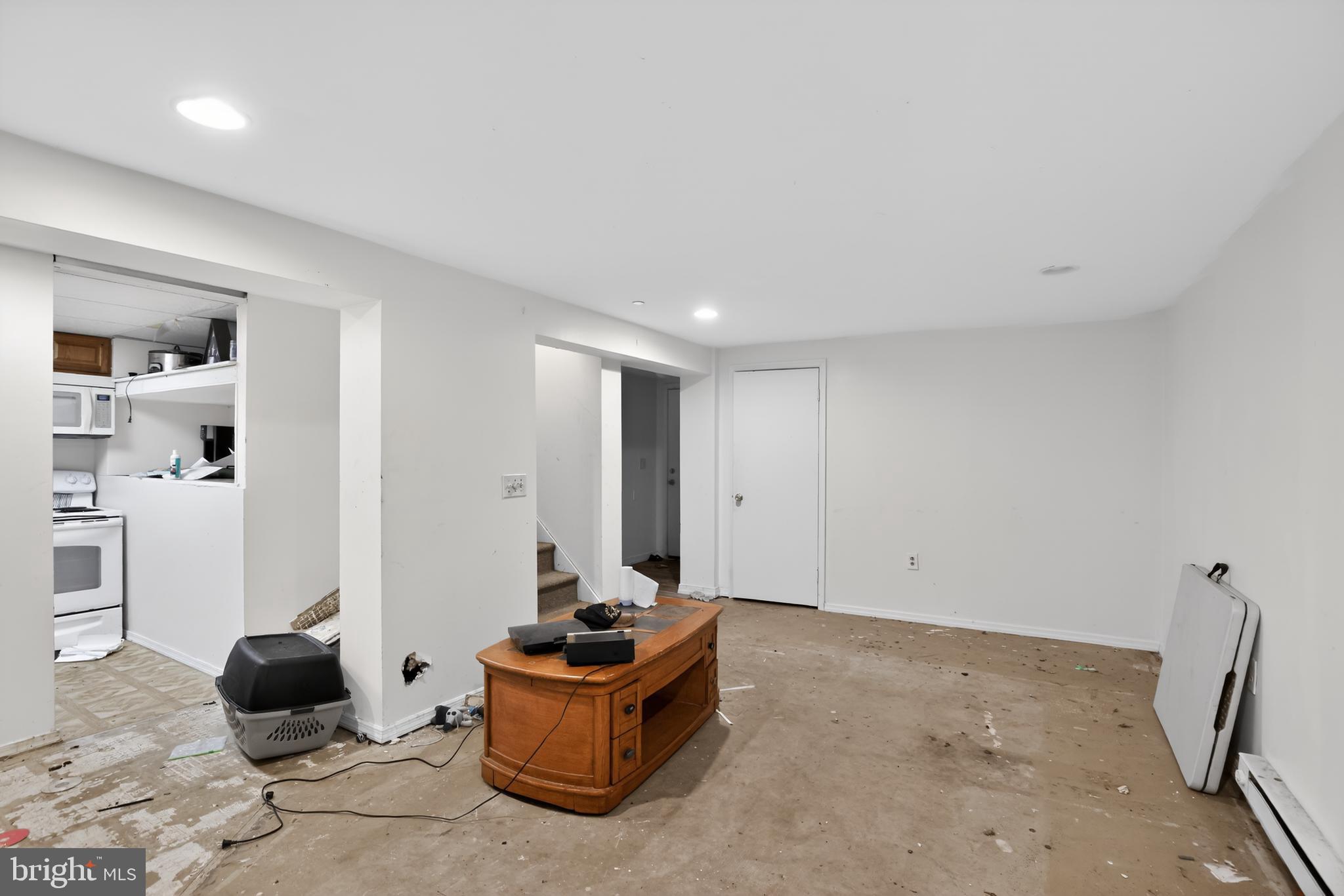4144 Fox Trail Road Havre de Grace, MD 21078 - Photo 14 of 39 a living room with furniture