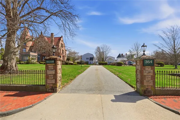 $795,000 | 364 Bellevue Avenue, Unit A6, Newport, RI 02840