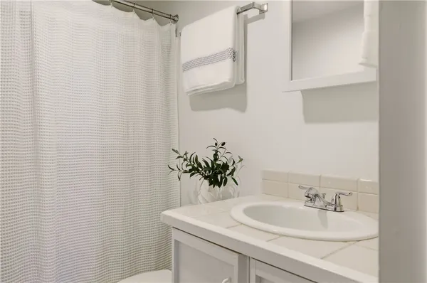 $795,000 | 364 Bellevue Avenue, Unit A6, Newport, RI 02840