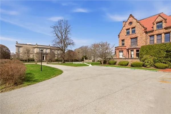 $795,000 | 364 Bellevue Avenue, Unit A6, Newport, RI 02840
