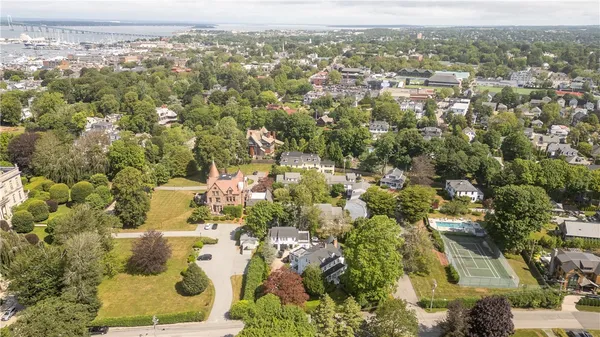 $795,000 | 364 Bellevue Avenue, Unit A6, Newport, RI 02840