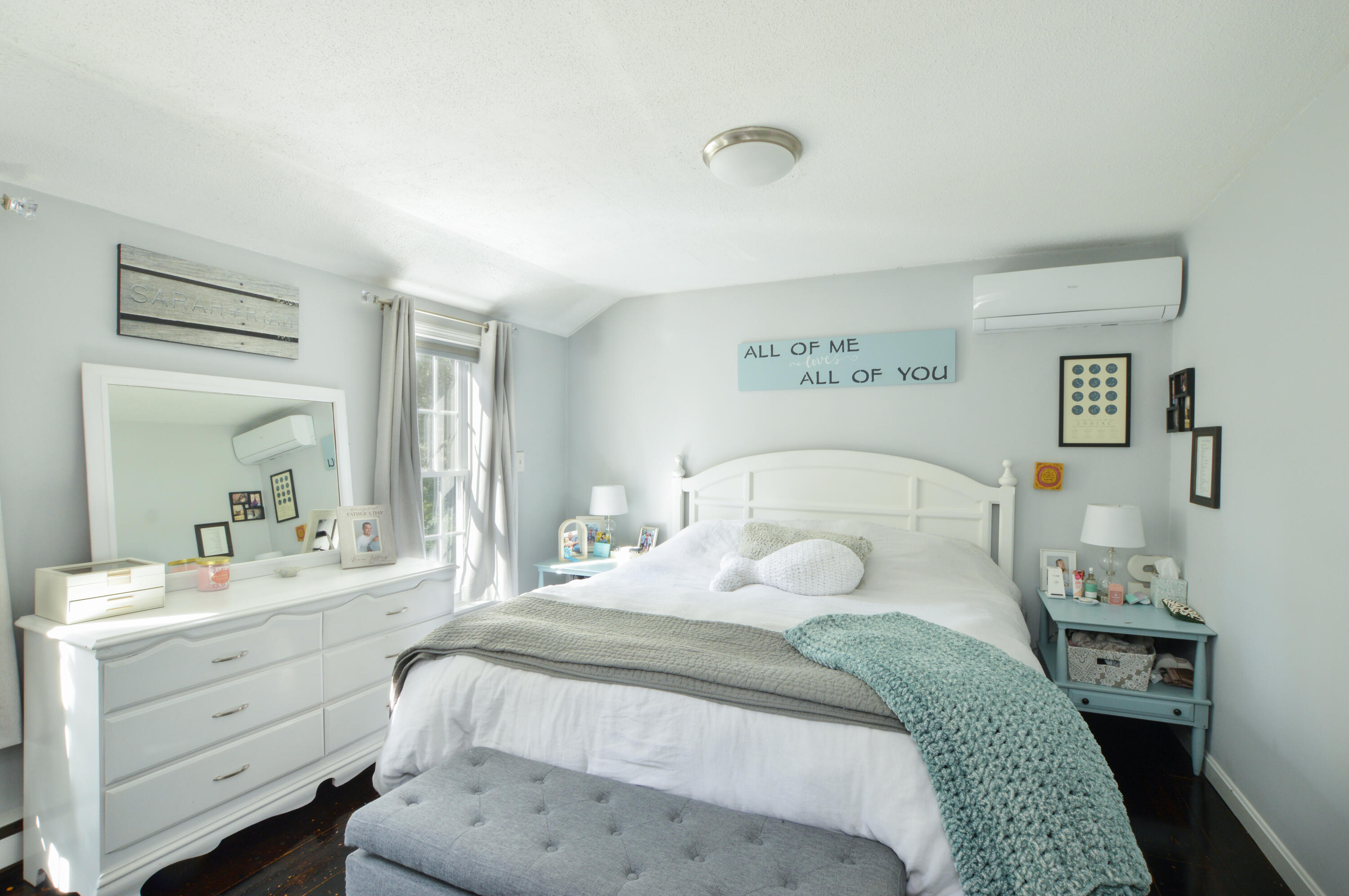 829 Pitcher's Way Hyannis, MA 02601 - Photo 14 of 32 a bedroom with a bed and a dresser