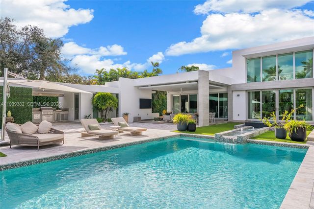 $7,250,000 | 7218 Southwest 102nd Street, Pinecrest, FL 33156