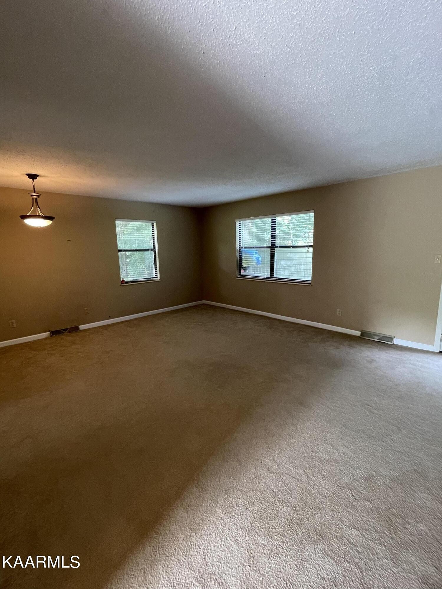 330 South Apache Road Clinton, TN 37716 - Photo 19 of 40