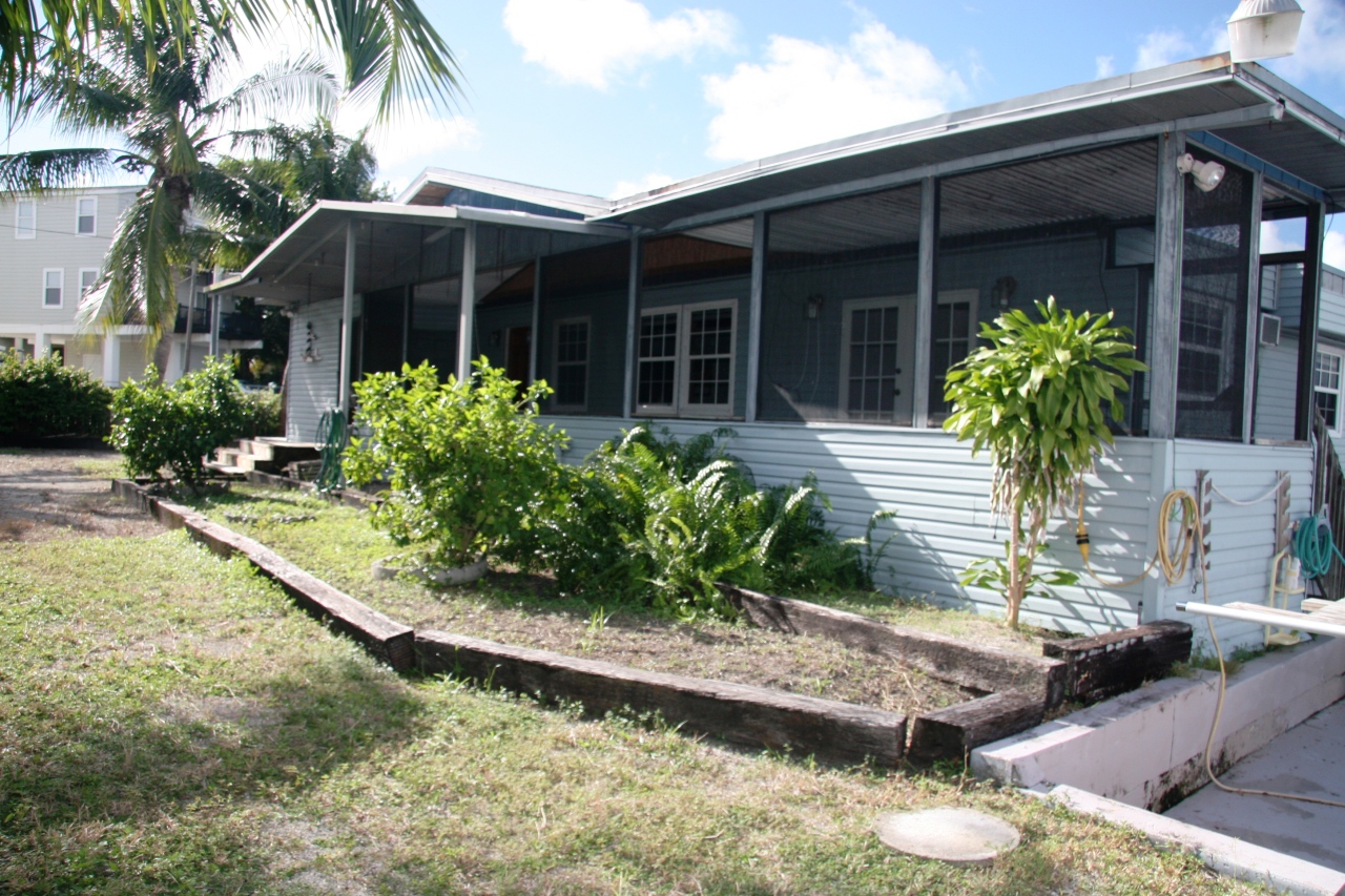 17 Swallow Road Key Largo, FL 33037 - Photo 2 of 28 Exterior from dockside