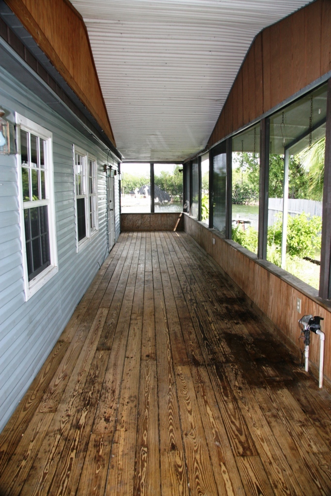 17 Swallow Road Key Largo, FL 33037 - Photo 3 of 28 Spacious Patio