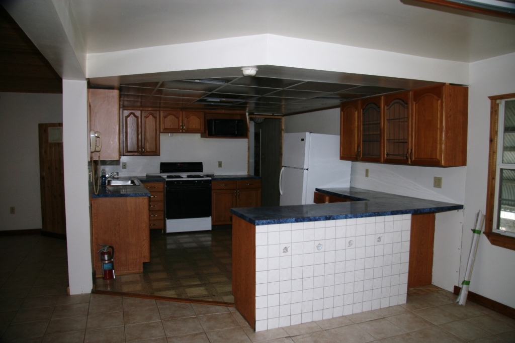 17 Swallow Road Key Largo, FL 33037 - Photo 7 of 28 Kitchen