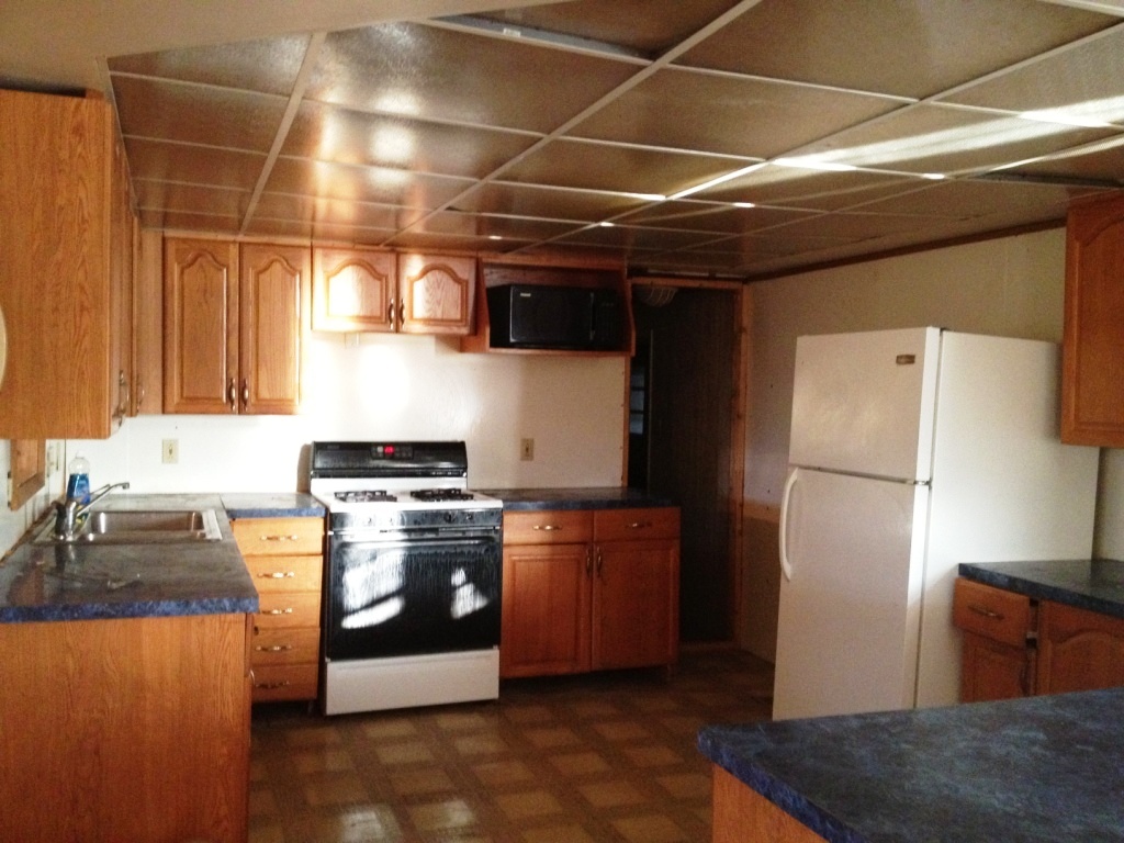 17 Swallow Road Key Largo, FL 33037 - Photo 8 of 28 Kitchen