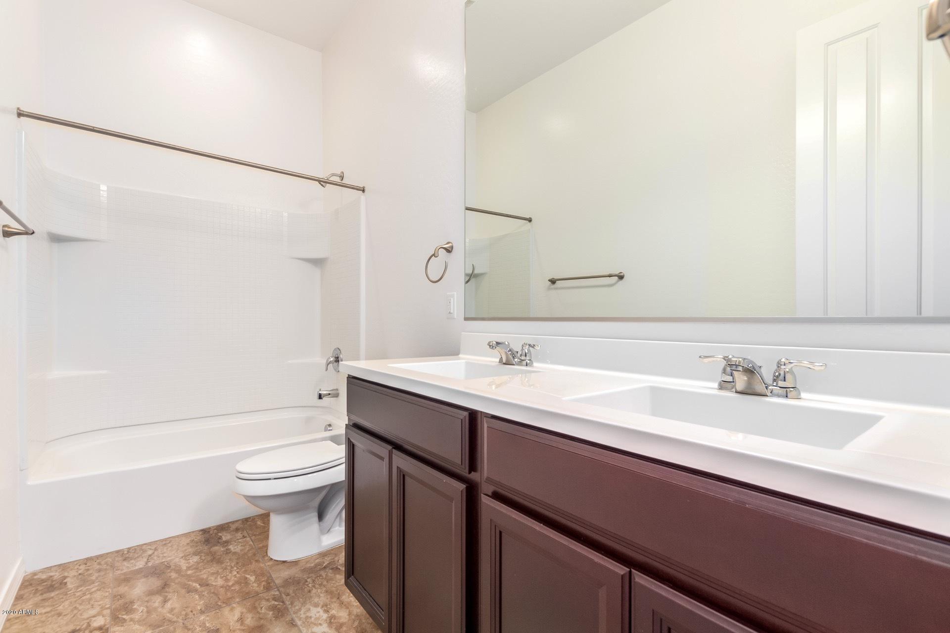 1489 East Hummingbird Way Gilbert, AZ 85297 - Photo 17 of 32 FULL second bathroom