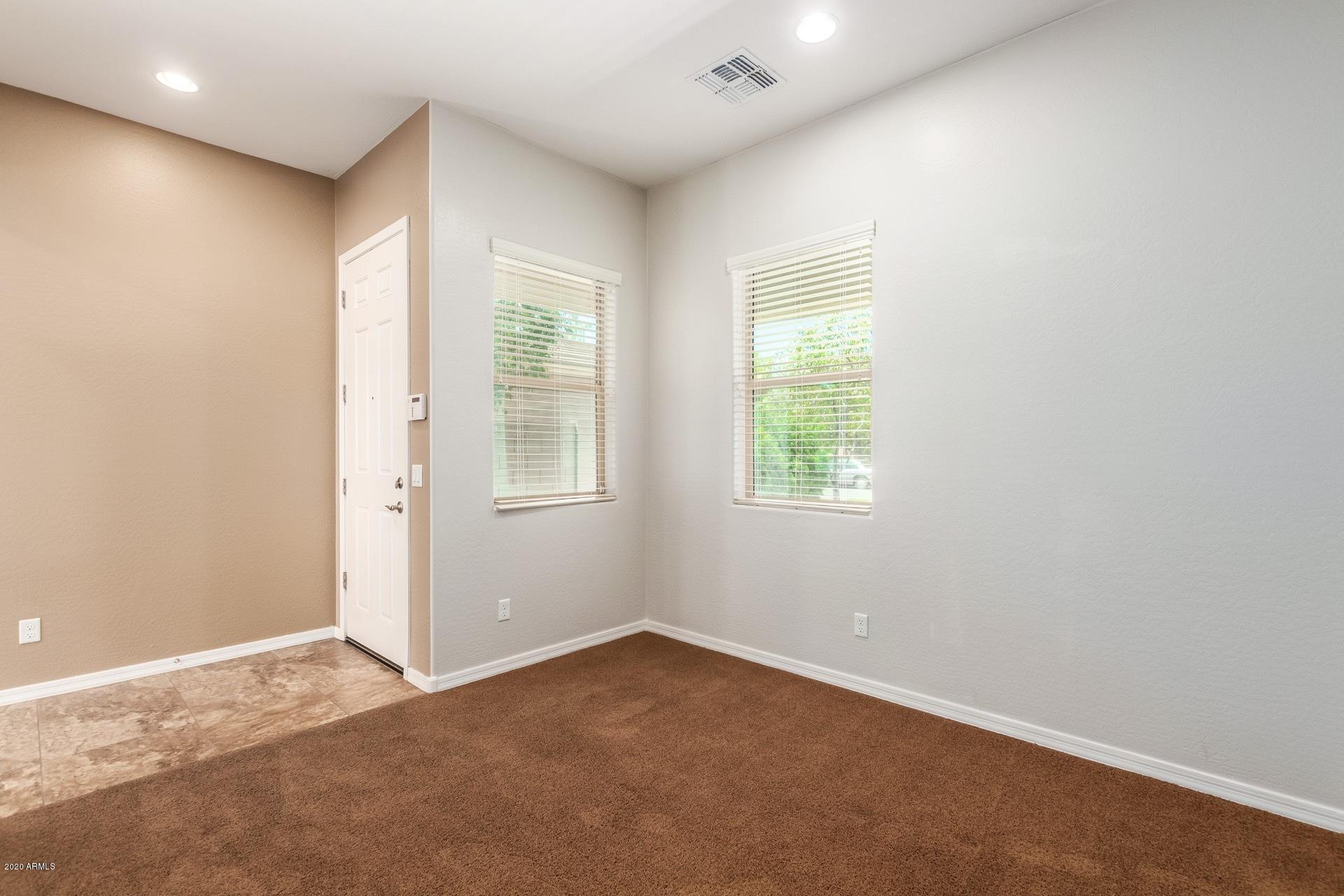 1489 East Hummingbird Way Gilbert, AZ 85297 - Photo 20 of 32 Front den