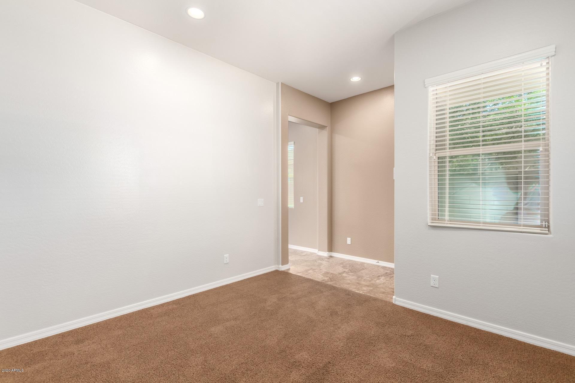 1489 East Hummingbird Way Gilbert, AZ 85297 - Photo 21 of 32 front den