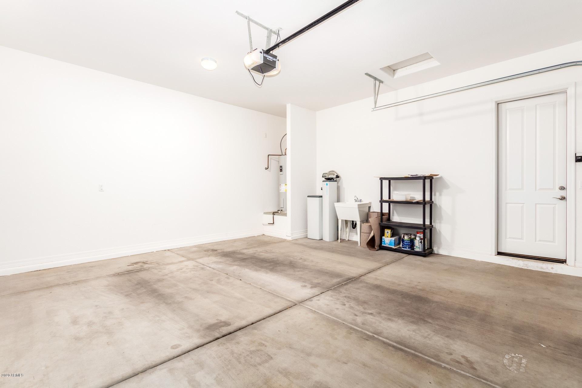 1489 East Hummingbird Way Gilbert, AZ 85297 - Photo 23 of 32 nice garage