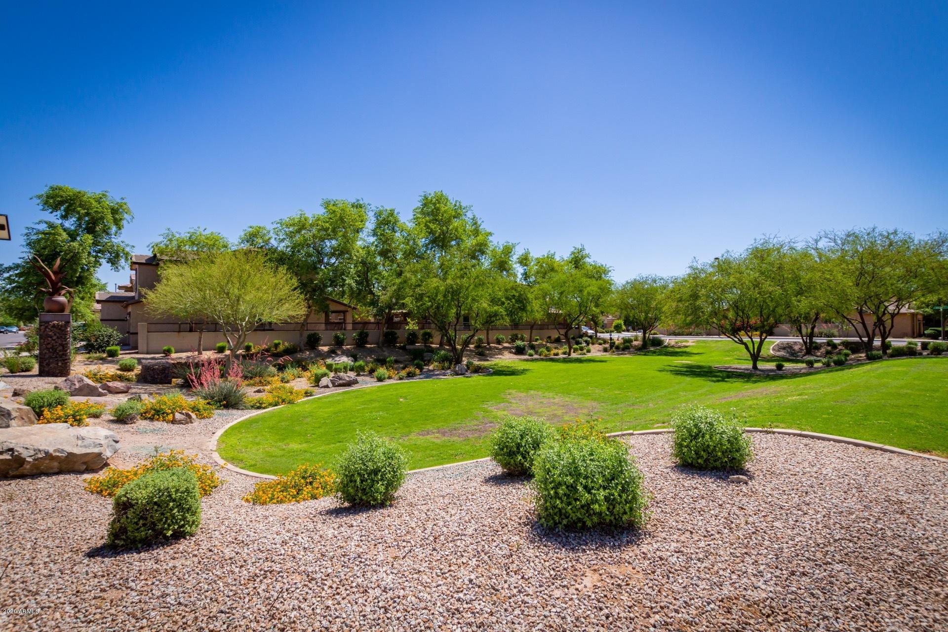 1489 East Hummingbird Way Gilbert, AZ 85297 - Photo 26 of 32 nice!
