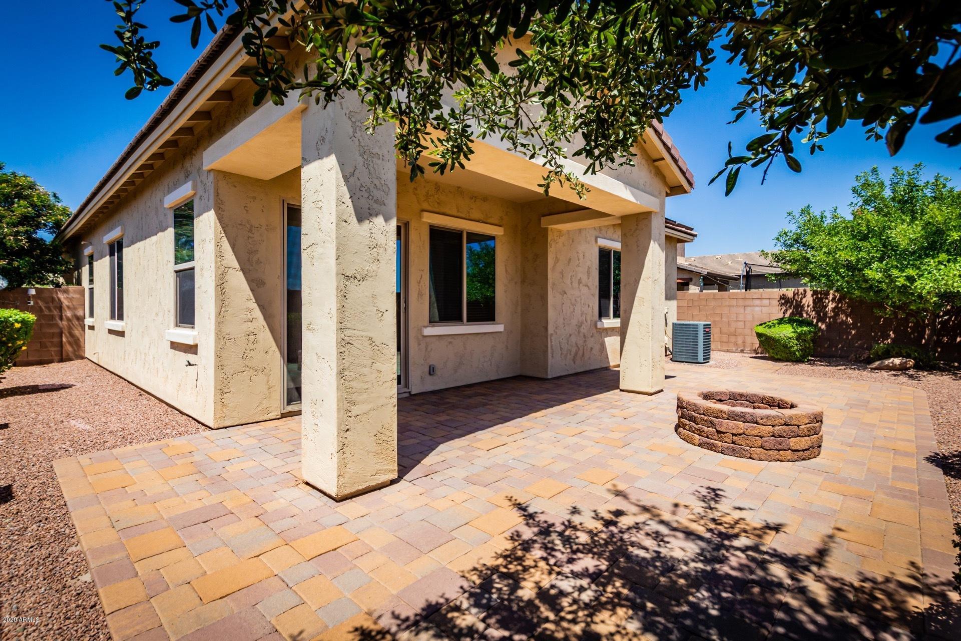 1489 East Hummingbird Way Gilbert, AZ 85297 - Photo 8 of 32 private back yard