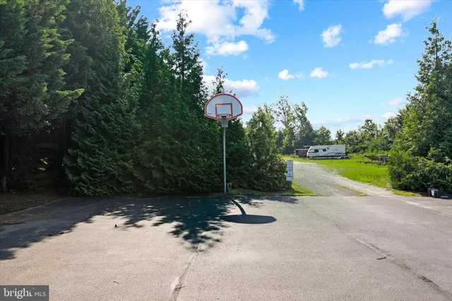 a street sign of a large building
