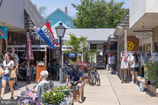 $649,000 | 8 Curlew Court, Rehoboth Beach, DE 19971