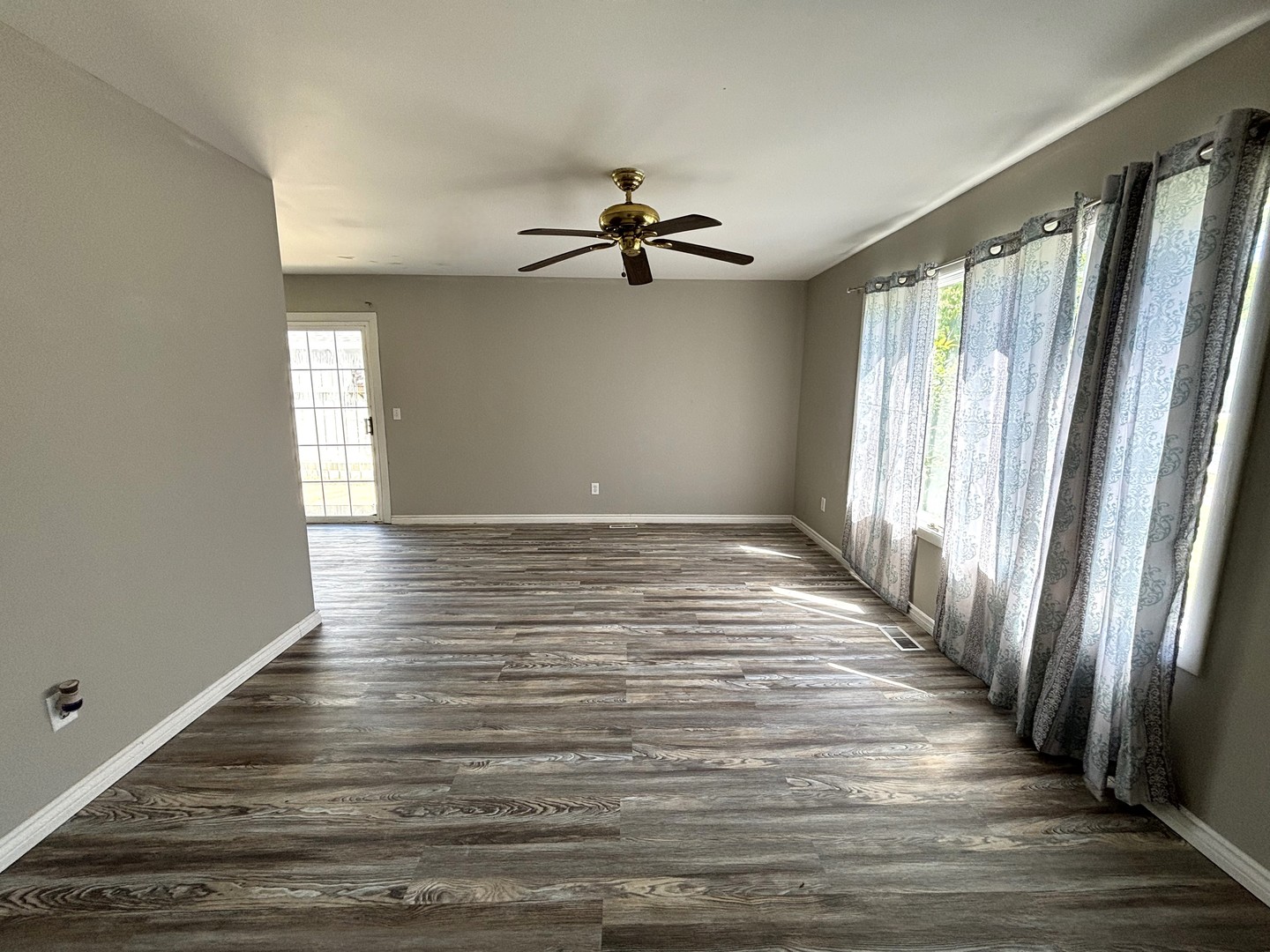 44 Ingleshire Road Montgomery, IL 60538 - Photo 3 of 11 Gallery Image 3