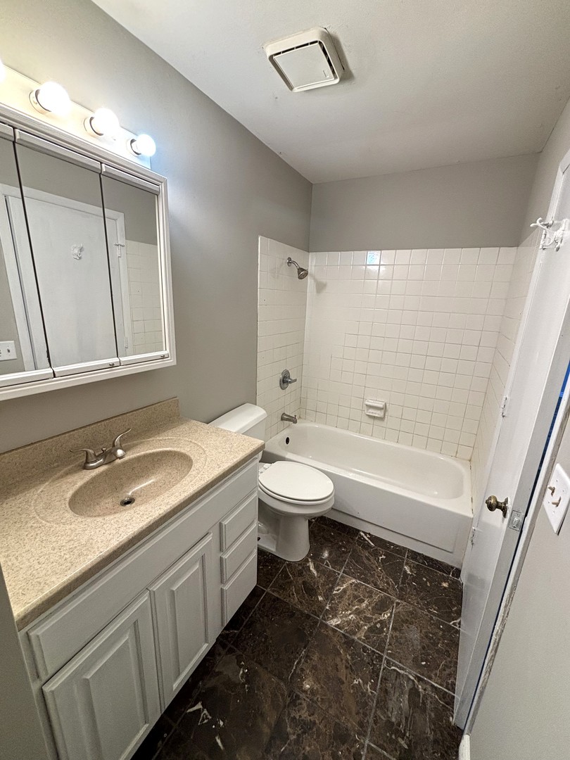 44 Ingleshire Road Montgomery, IL 60538 - Photo 8 of 11 Gallery Image 8