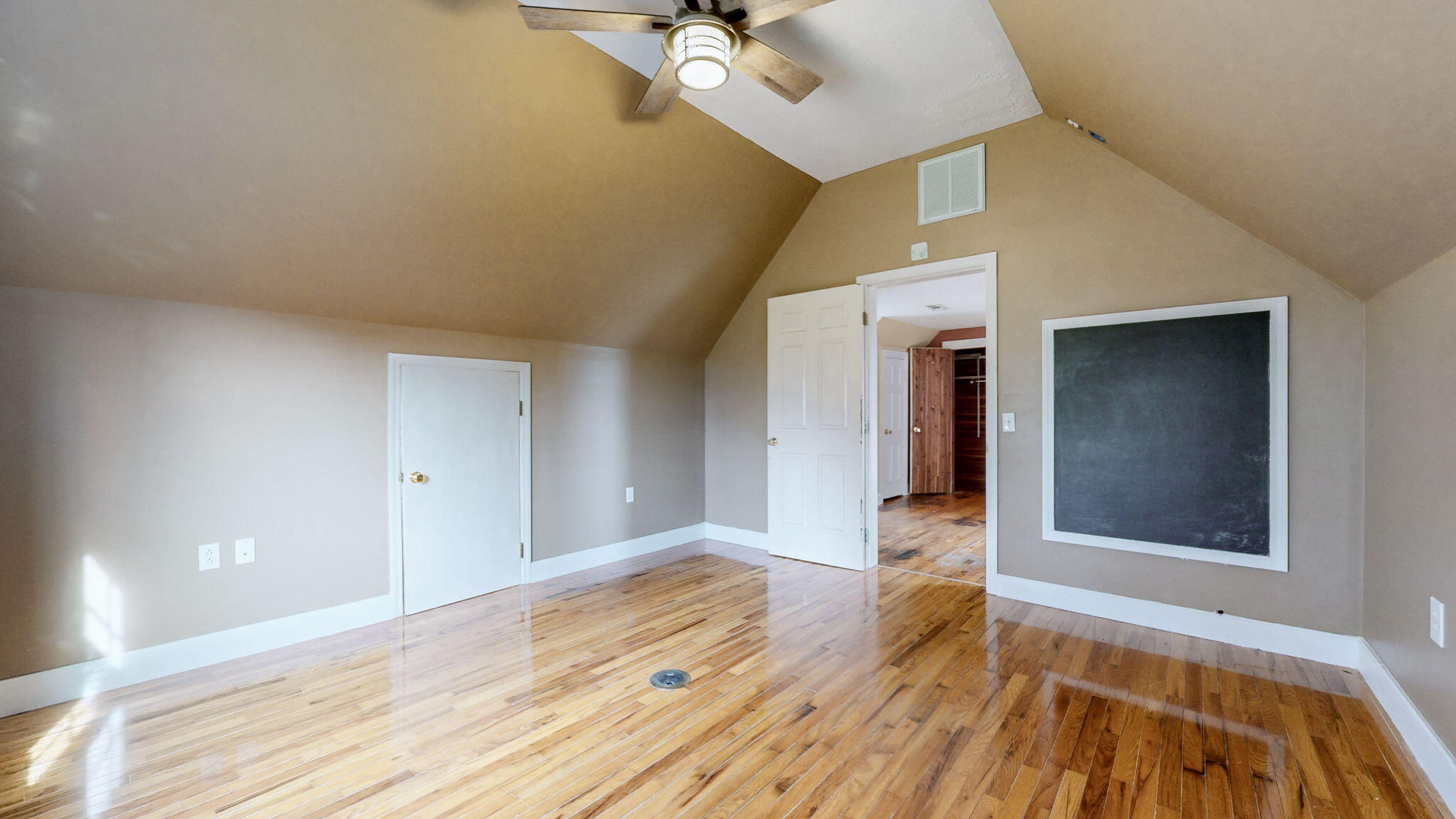 1455 Irvine Road Winchester, KY 40391 - Photo 31 of 54 2nd Floor Bonus Room