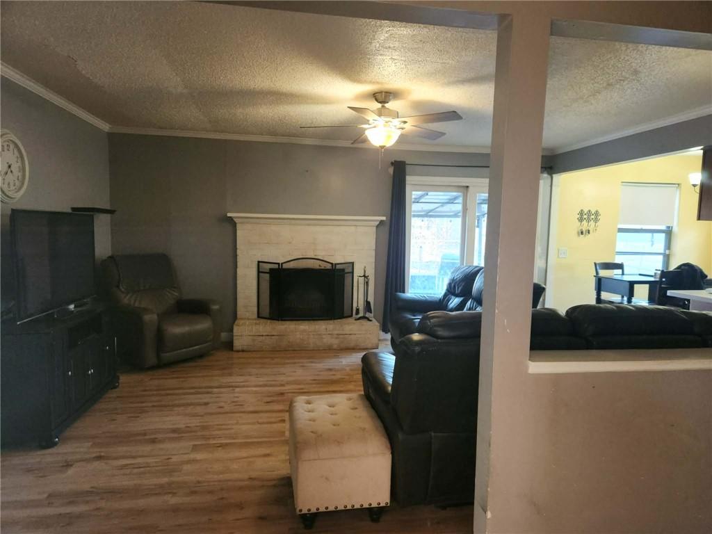 1000 Northwest Canterbury Road Blue Springs, MO 64015 - Photo 2 of 47