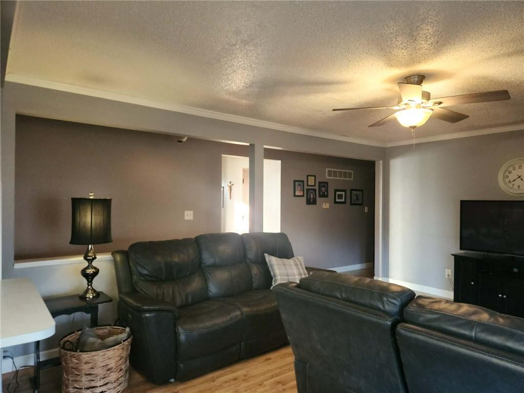 1000 Northwest Canterbury Road Blue Springs, MO 64015 - Photo 5 of 47