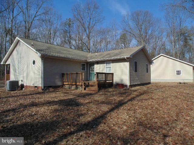 23529 School House Road Ruther Glen, VA 22546 - Photo 7 of 15 Exterior (Rear)