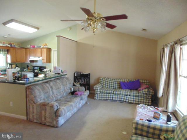 23529 School House Road Ruther Glen, VA 22546 - Photo 8 of 15 Living Room