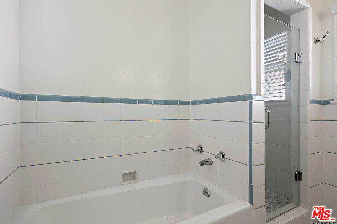 15415 Albright Street Pacific Palisades, CA 90272 - Photo 13 of 21