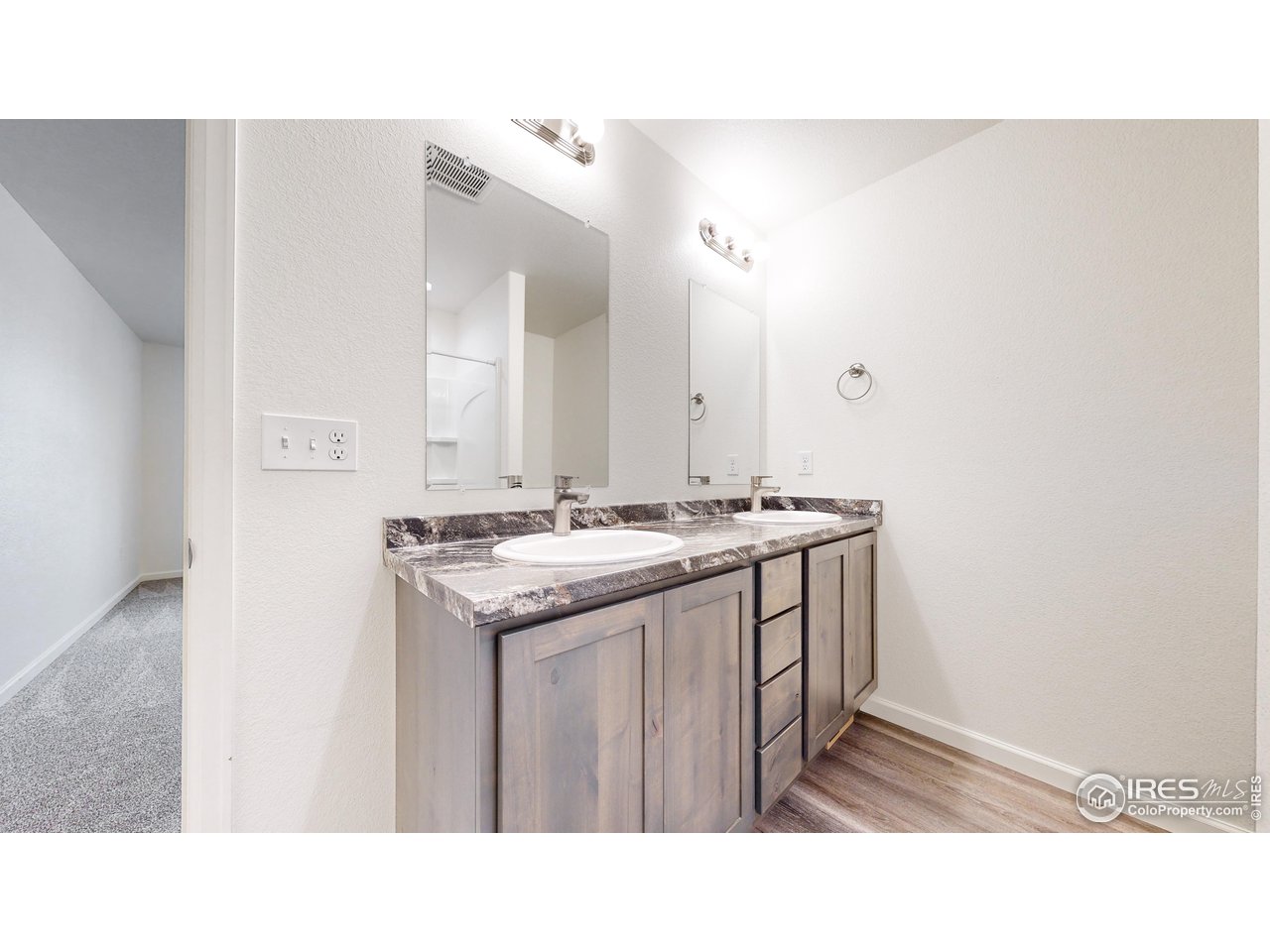 4355 24th Street Road, Unit 3202 Greeley, CO 80634 - Photo 15 of 33 Primary Ensuite with Double Sinks