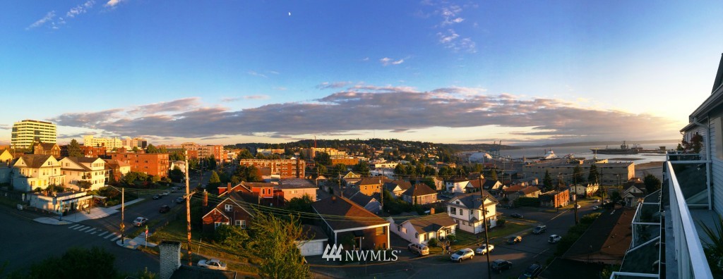 2522 Rucker Avenue, Unit 302 Everett, WA 98201 - Photo 2 of 13