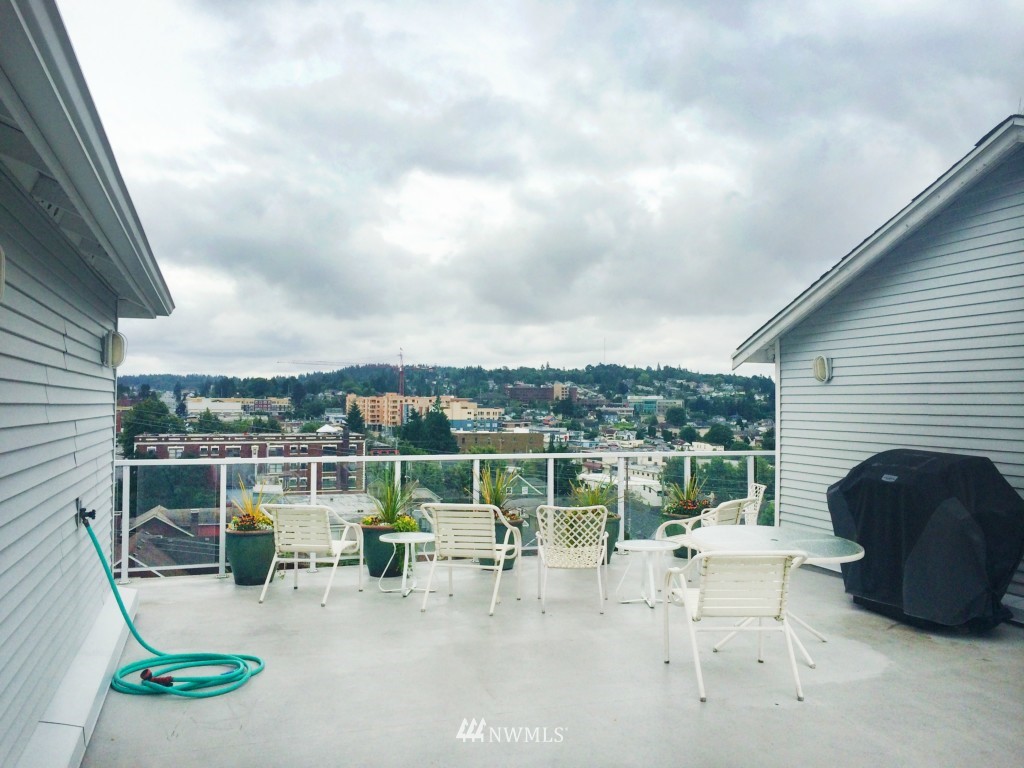 2522 Rucker Avenue, Unit 302 Everett, WA 98201 - Photo 11 of 13