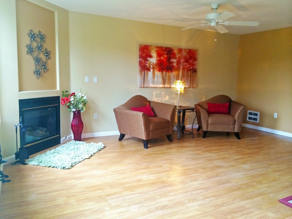 2522 Rucker Avenue, Unit 302 Everett, WA 98201 - Photo 7 of 13