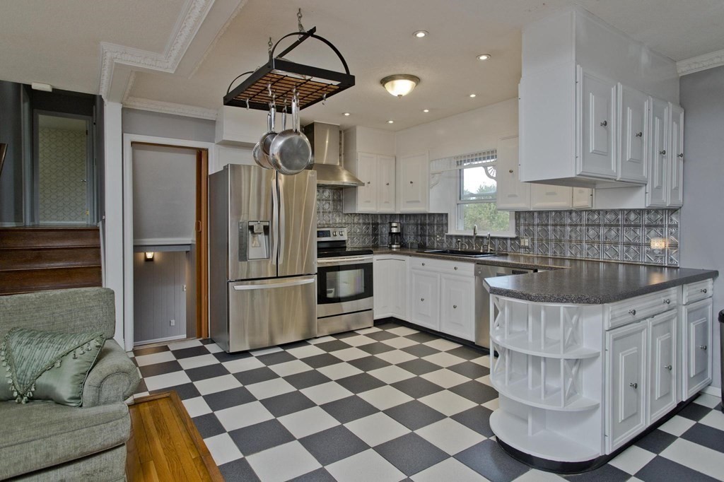 16 Pinnacle Road Monson, MA 01057 - Photo 11 of 37