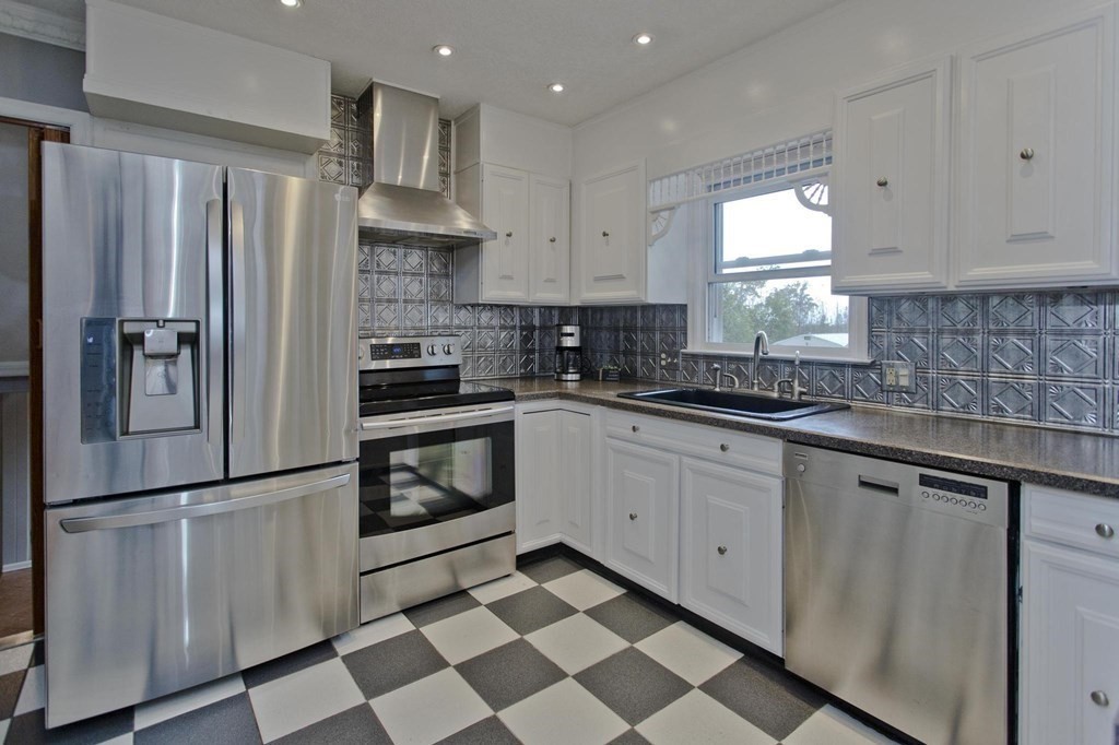 16 Pinnacle Road Monson, MA 01057 - Photo 10 of 37